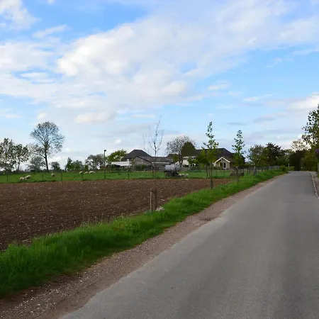 Semesterbostad Modern Holiday Near With Hill View