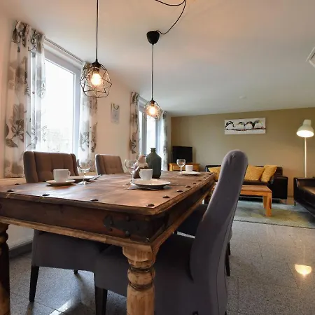 Semesterbostad Modern Holiday Near With Hill View Klimmen