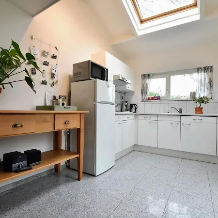 Modern Holiday Near With Hill View * Klimmen
