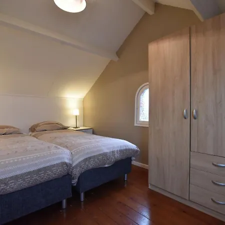 Modern Holiday Near With Hill View Semesterbostad *